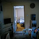 Niki Apartment *