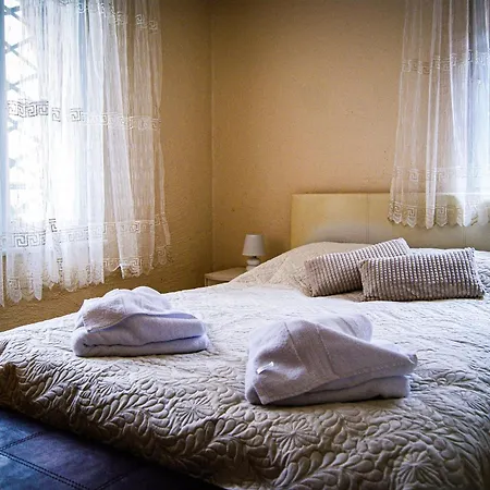 Niki Apartment *