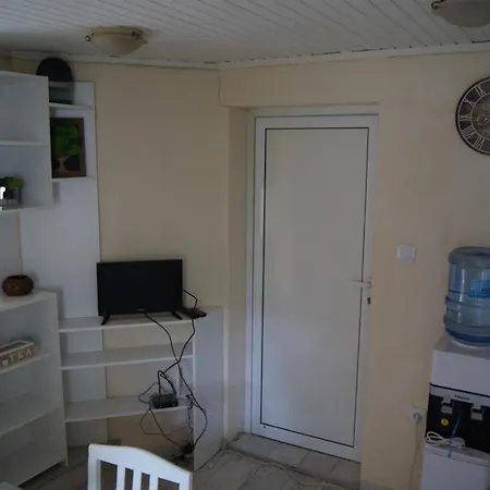 Niki Apartment